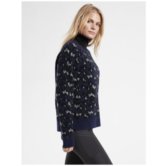 Athleta Hawthorn Textured Crewneck Wool Blend Sweater Navy Animal Print Size 1X - Picture 2 of 8